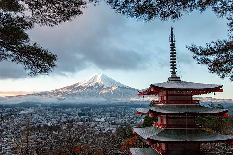 Restrictions on visiting Mount Fuji will affect tourists in July